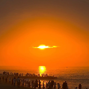 我的小姨黄色疯狂老头玩女人高潮女人
